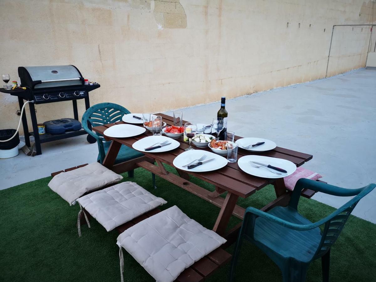 Village Corner 3 Bedroom Apartment With Garage Marsaskala Exterior photo